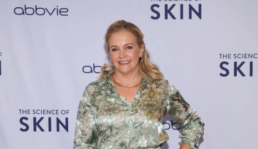 Melissa Joan Hart measurements, net worth, nickname, height, weight ,age 2025