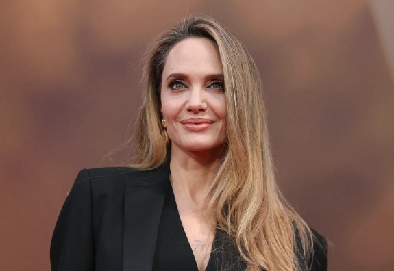 Angelina Jolie measurements, net worth, nickname, height, weight ,age 2025